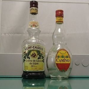 1030/ sake bin / tequila liqueur /Lejay Cassis Creme de Cassisruje claim do black currant /Tequila Camino Real Camino Real Gold 