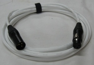 高品質カラーマイクケーブル　XLRオス/メス　5ｍ　白（1本）　FMB5W　ケーブルストラップ付き