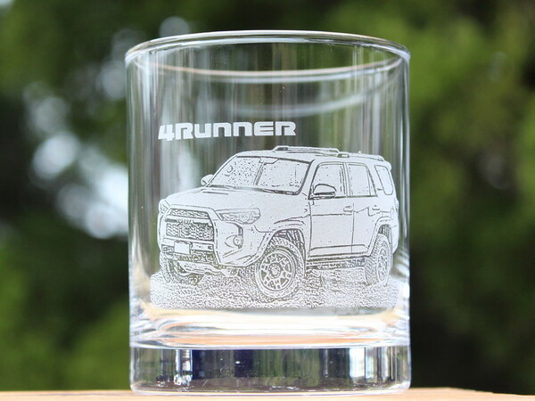 4RUNNER ロックグラス 底面オリジナルメッセージ&名入れ付き 送料無料 新品 箱付 記念品 プレゼントにおすすめ 特別なギフト 誕生日 お祝い