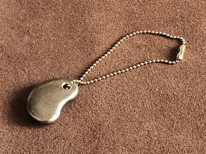ボールチェーン付き 真鍮 チャーム（そら豆）空豆 キーホルダー brass key キーリング ネックレス ブラス ペンダントトップ メンズ 雑貨
