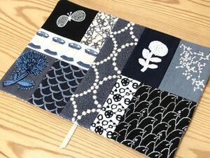 ★ハンドメイド ブックカバー 文庫本 手帳カバー パッチワーク 刺繍★ ミナペルホネン 生地 はぎれ ハギレ ファブリック 使用 mina 1