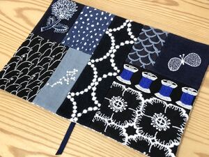 ★ハンドメイド ブックカバー 文庫本 手帳カバー パッチワーク 刺繍★ ミナペルホネン 生地 はぎれ ハギレ ファブリック 使用 mina 2
