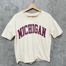 美品 fine quality カレッジロゴ Michiganミシガンレディース プリントTシャツ サイズM 玉FL1098_画像2