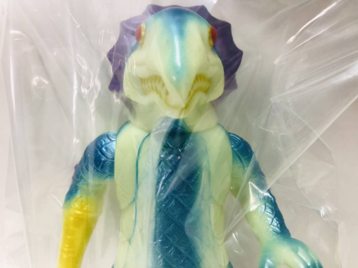 しくお ヤフオク! - やまなや 怪獣郷 ガロン ウルトラマンレオ 蓄光