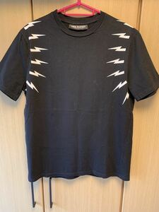 国内正規 20SS Neil Barrett ニールバレット 肩袖 BOLT ボルト サンダー 稲妻 Tシャツ カットソー 黒 S PBJT362A G557S