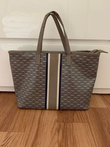 トリーバーチ トートバッグ A4可能