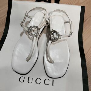 GUCCIグッチ アイコン ダブルGロゴサンダル 35 1/2 (22.5)ペタンコ　トングサンダル　グッチサンダル　本物