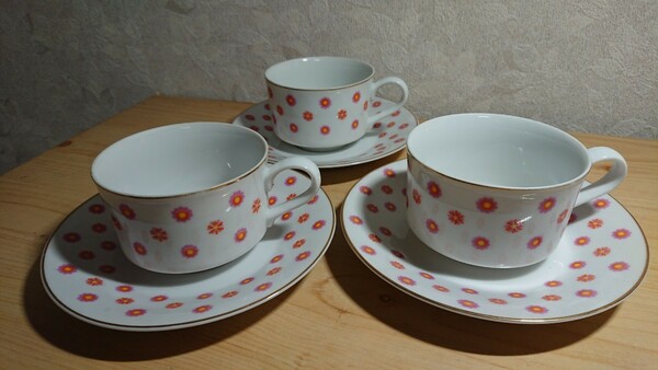 ROYAL FINE CHINA カップ&ソーサー 3客