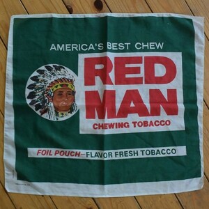 送料無料 Vintage RED MAN Chewing Tobacco バンダナ Made in USA タバコ 企業プリント ハンカチ アメリカ仕入れ 雑貨 ヴィンテージ A0355