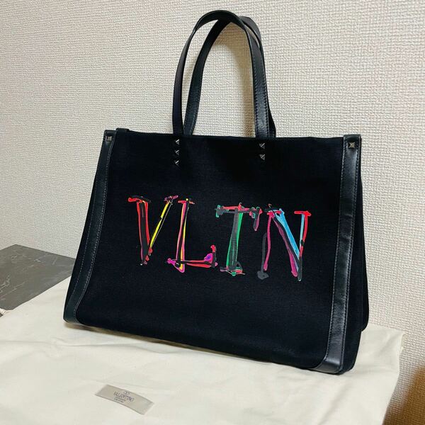 《 美品 》ヴァレンティノ VLTN トートバッグ バック メンズバック 布袋付 キャンバストートバッグ レザートートバッグ