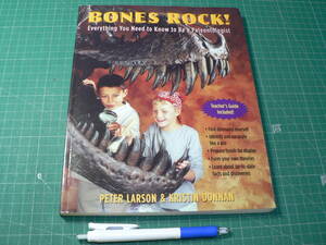  dinosaur foreign book Bones Rock!: Everything You Need to Know to Be a Paleontologist / English dinosaur fossil old biology person 