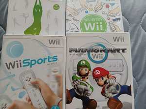 マリオカート Wii スポーツ、Wiiフィット、はじめてのWii ソフト4本セット　任天堂
