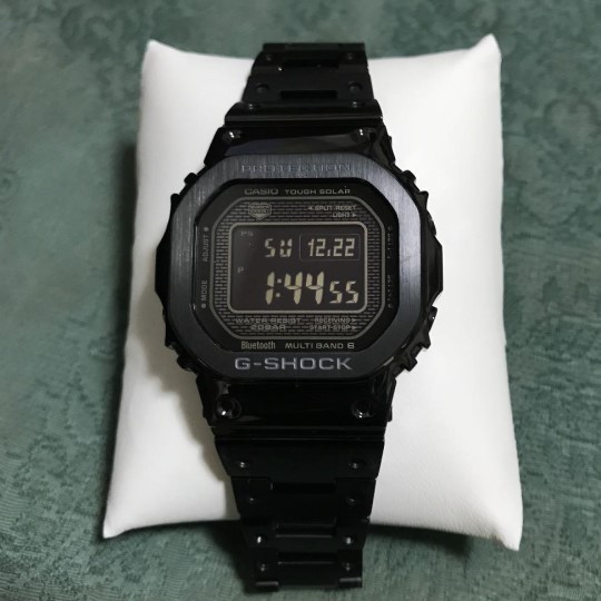 カシオ G-SHOCK GMW-B5000GD-1JF オークション比較 - 価格.com