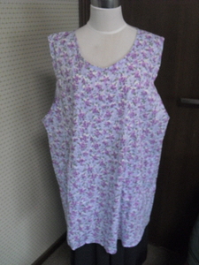  childcare worker nursing . Ran type hand made apron cotton .. light purple small flower LL