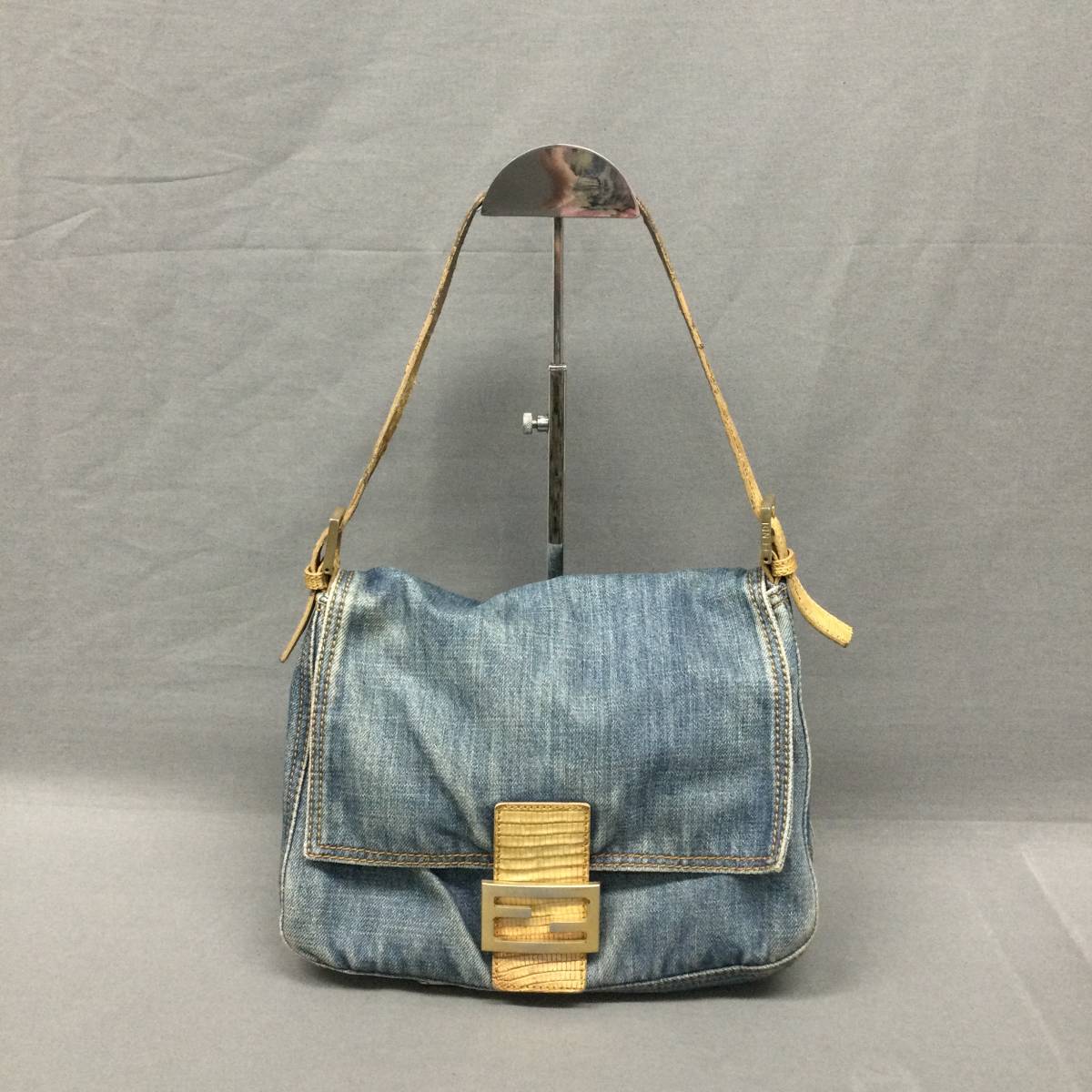 ヤフオク! -「フェンディ マンマバケット デニム」の落札相場・落札価格