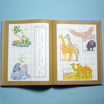 【 洋書 】 クロスステッチ 図案 刺繍 手芸 洋裁 555 Cross-Stitch Designs for the Young at Heart_画像9