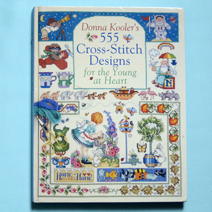 【 洋書 】 クロスステッチ 図案 刺繍 手芸 洋裁 555 Cross-Stitch Designs for the Young at Heart