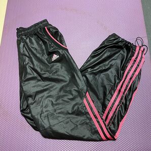adidas ナイロンパンツ 長ズボン 黒×ピンク Mサイズ ウィンドブレーカー