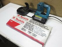 【1円スタート！】makita マキタ ６型 ポータブル バンドソー 2106 動作良好 ハ1224 E3_画像1