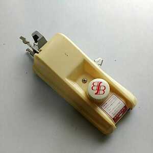 送料無料(M2160)BUTTON HOLER ボタン穴かがり ブラザーミシン ボタンホーラー ボタン穴かがり器