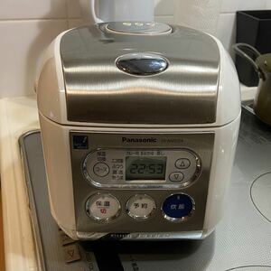 Panasonic 炊飯器　3合炊き 白　2012年製SR-MZ05E8