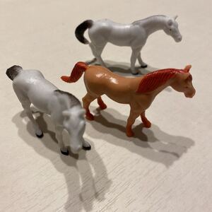 動物フィギュア 馬 3体 新品
