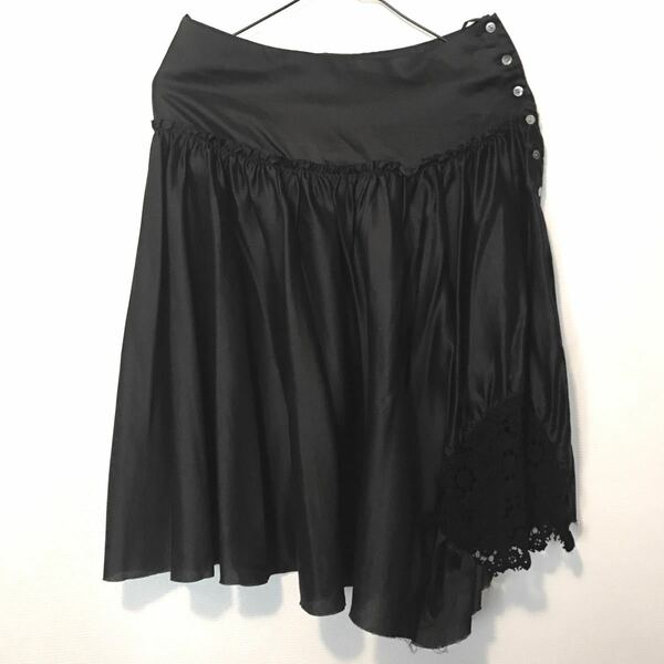 n °11 かぎ針編み付き黒のスカート