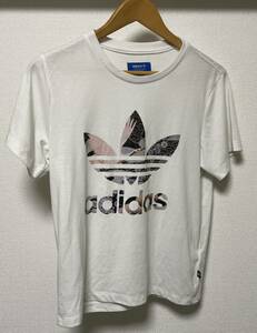 超希少デザイン adidas ビッグロゴ入りTシャツ　トレフォイル　和柄　花柄