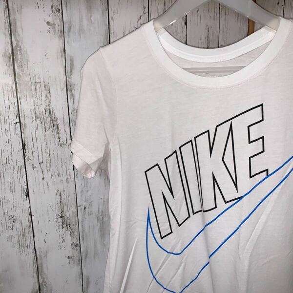 NIKE ナイキ Tシャツ　ビックプリント　シルエット　水色×ブラック　涼しげ　薄手　