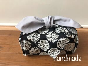 ☆ハンドメイド☆ランチクロス型お弁当袋☆サークルフラワーブラックリバーシブル