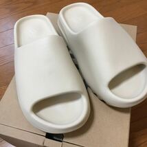 新品 正規 26.5cm ADIDAS YEEZY SLIDE PURE FZ5897 アディダス イージーブースト スライド サンダル ベージュ BOOST_画像2