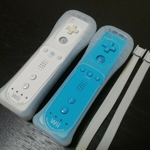 Nintendo Wiiリモコンプラス（シロ・アオ）2本セット【動作確認済】