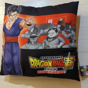 映画　ドラゴンボール超　スーパーヒーロー　クッション　ブラック×レッド　44×44cm