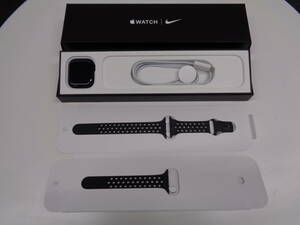 美品　アップルウォッチ　Apple Watch Nike Series7　45ｍｍ　MKL53J/A ナイキスポーツバンド