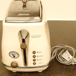 デロンギ(DeLonghi) ポップアップトースター 10枚~4枚切食パン対応 ドルチェベージュ CTOV2003J-BG
