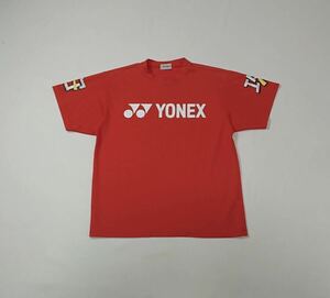 YONEX