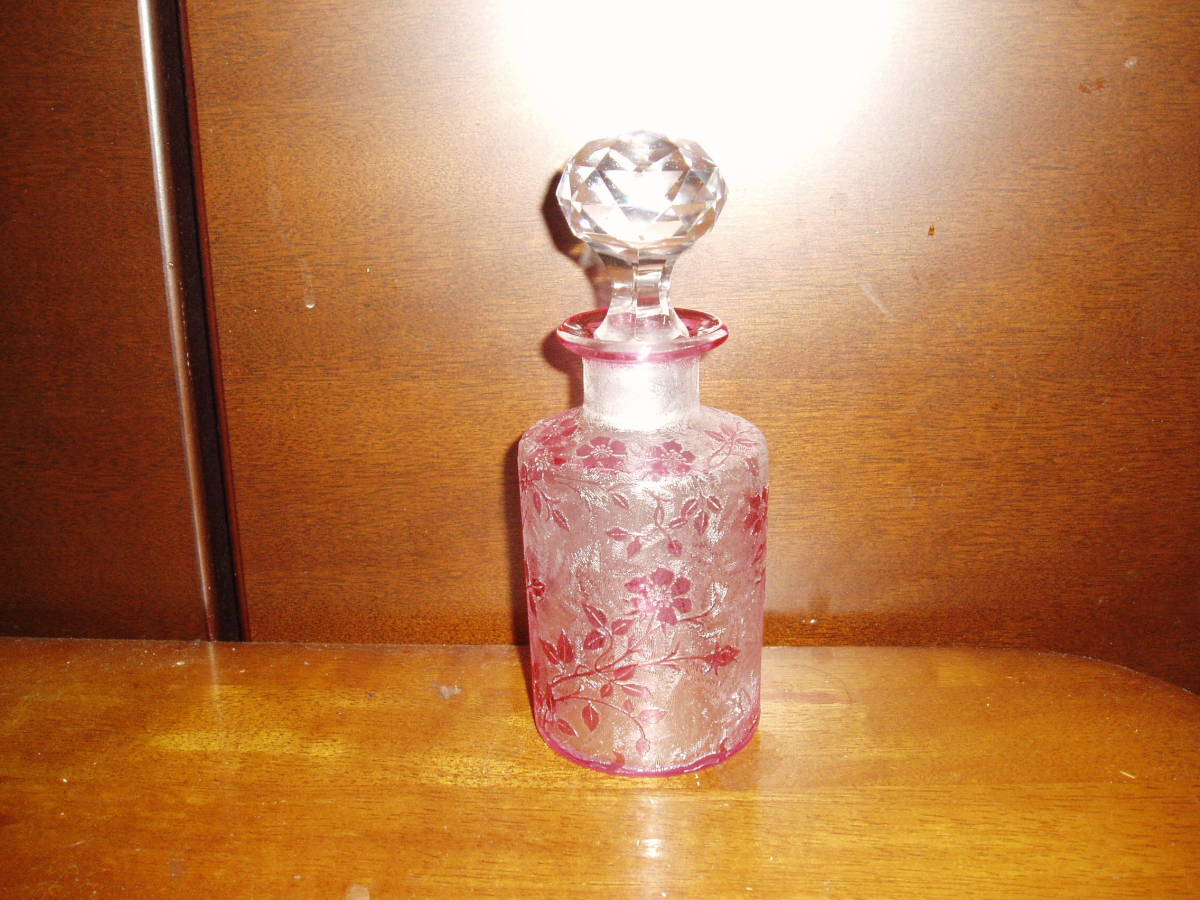 ヤフオク! -baccarat 香水瓶(工芸ガラス)の中古品・新品・未使用品一覧