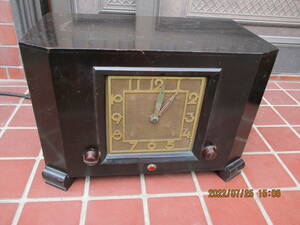  clock attaching vacuum tube type wooden radio 