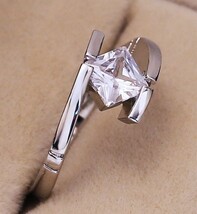 ▼極上逸品▼【感謝SALE】★☆憧れの最上級ダイヤモンドリング☆★※0.5ct※★プラチナ仕上★_画像3