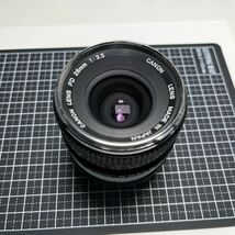 T Canon New FD 28mm 2.8 美品 キャノン ニューFD 28mmカメラレンズ　　kernel FD-NEX マウントアダプター付　★送料無料★_画像1