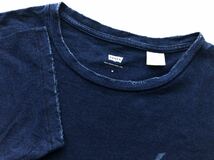 リーバイス インディゴ染め ダメージ加工 ビッグロゴ Tシャツ　　デカロゴ Levis 半袖 S/S T ヴィンテージ加工 ビンテージ加工 玉5730_画像4