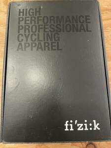 新品☆未使用品　FIZIK/フィジーク　LINK(リンク)R3 ビブショーツ　XLサイズ