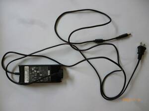 *DELL original 65W AC adaptor DC 19.5V 3.34A Model No. LA65NS0-00*