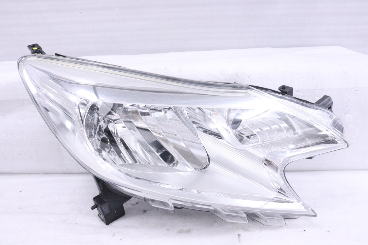 日産/NISSAN E26キャラバン ハロゲン→後期LEDライト変換ハーネス