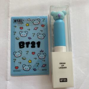 VT×BT21 KOYA クリームリップラッカー #04 SYRUP RED と KOYA BTカフェミニクリアファイル