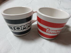TOMMY FILFIGER tommy girl トミーフィルフィガー トミーガール マグカップ ペアカップ ２個セット サイズ高さ81㎜ー直径88㎜ 85 美品