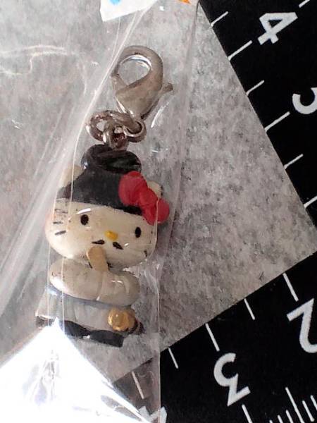 超素敵☆ハローキティ☆ミニ☆ファスナー☆マスコット☆神社にて☆残1