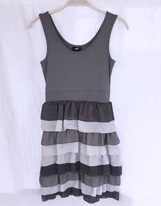 美品 H&M ノースリーブ フリル ワンピース レディース XS カットソー フレア チュニック グレー 重ね着 ロングキャミ E117