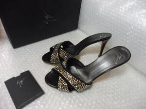 GIUSEPPE ZANOTTI Giuseppe Zanotti rhinestone sandals 37