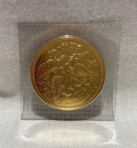 昭和天皇御在位60年記念 10万円金貨 ブリスターパック入り　K24 純金 20g １枚